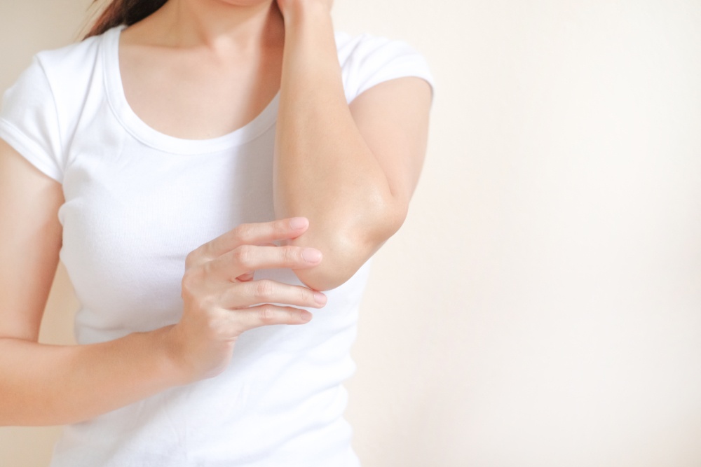 how to lighten dark elbows