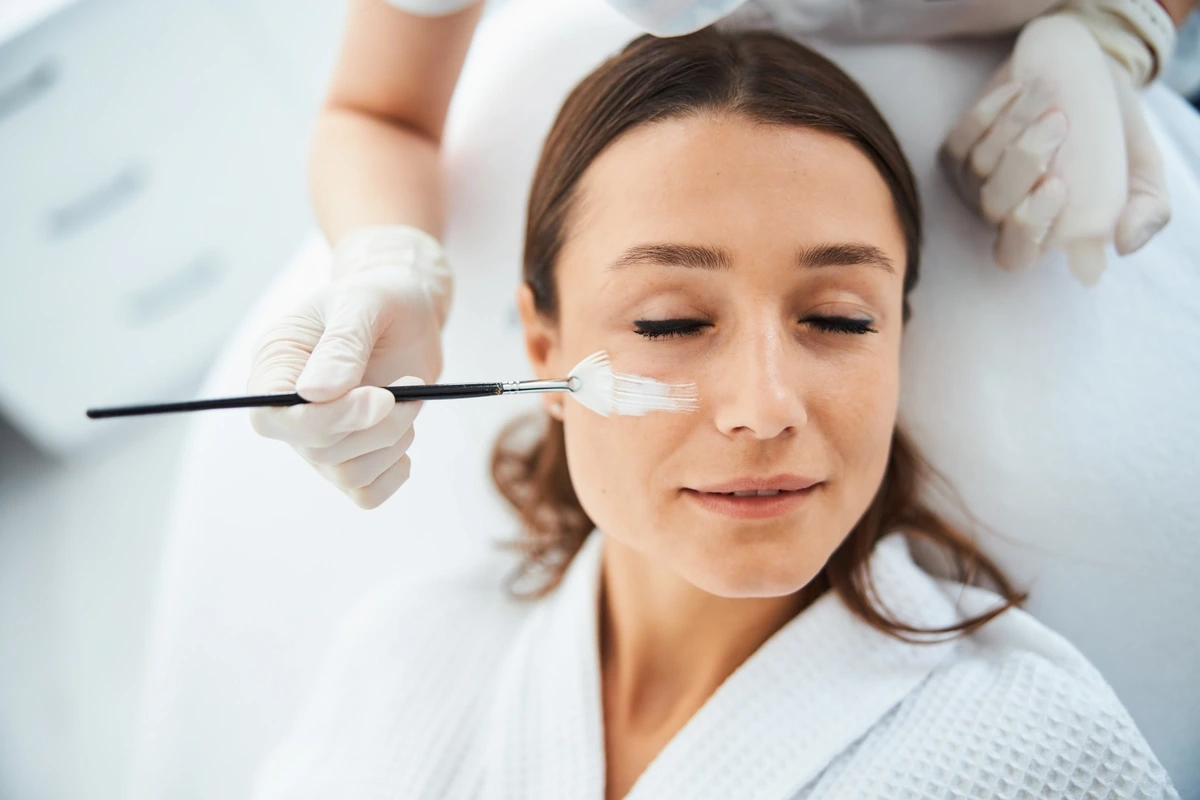 microledlling vs chemical peels